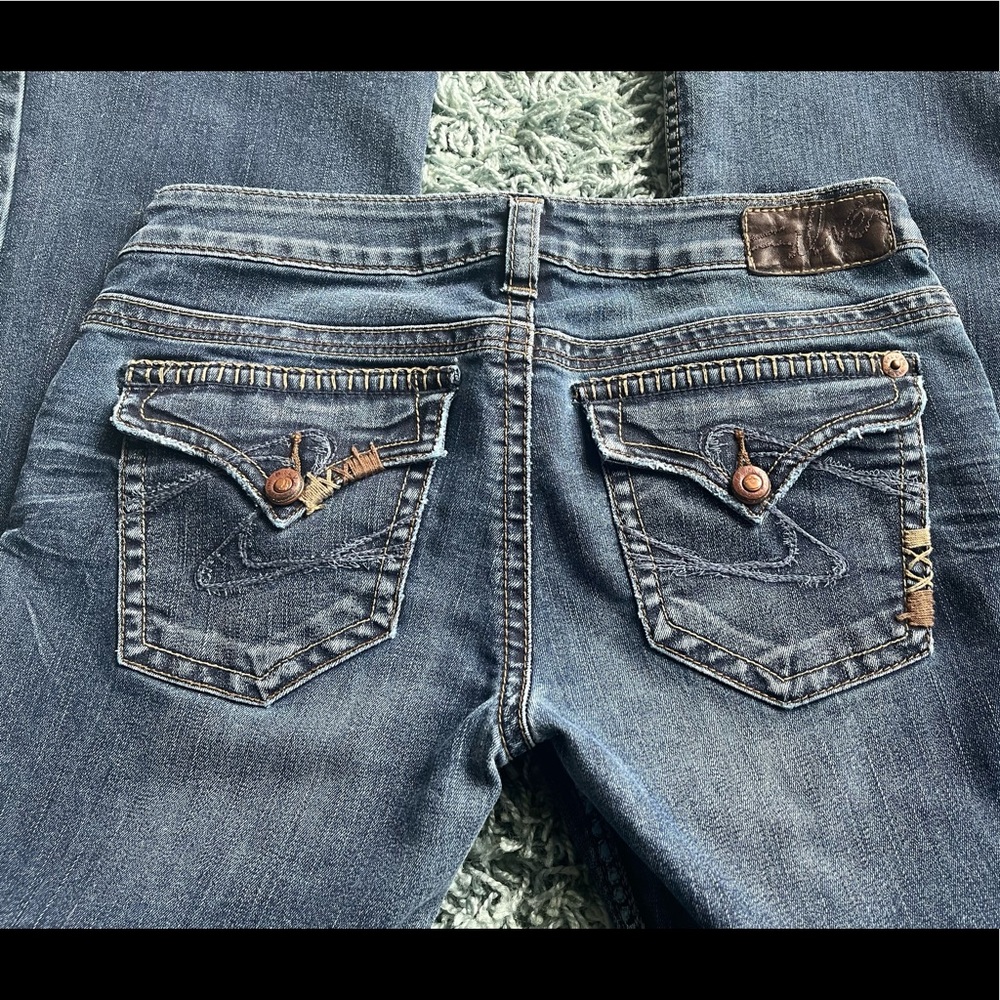 Womens Silver Jeans Tuesday Flap